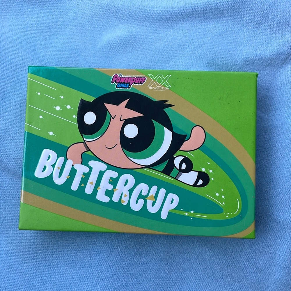 I Heart Revolution x Powerpuff Girls Buttercup Eyeshadow Palette